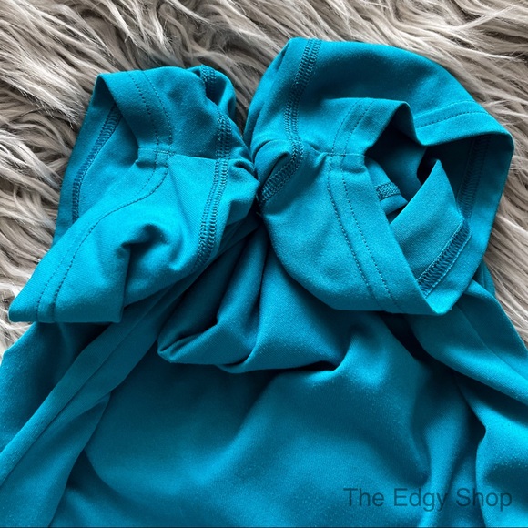 Under Armour | Heat Gear Semi-Fitted V-Neck T-Shirt - Picture 7 of 7